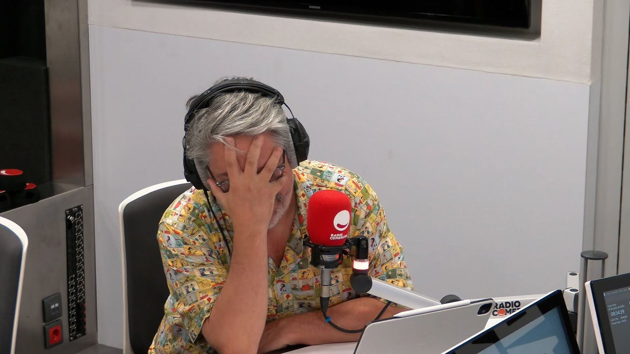 Rádio Comercial | Se esse gato está na piscina, é bom que não faça xixi - O Homem Que Mordeu O Cão