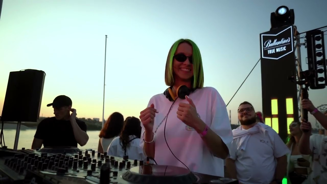 Miss Monique 👑 Boat Party ⛵ Progressive House ⛵ Mars 2023 👑