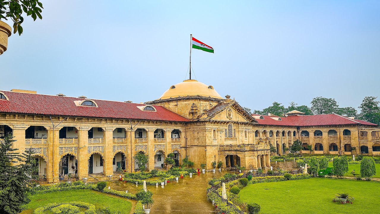 Церемония приведения к присяге пяти окружных судей в качестве достопочтенных судей Высокого суда ...