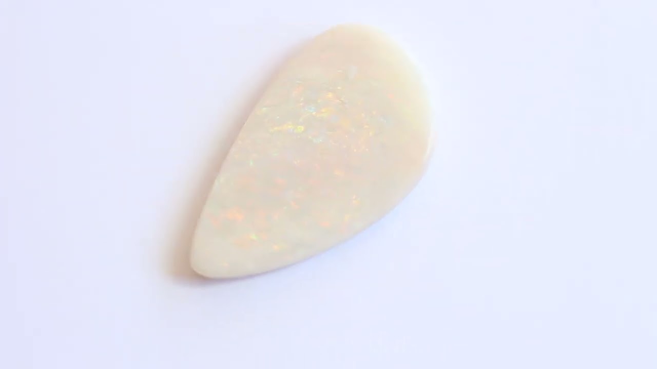 6.41ct solid white /light opal