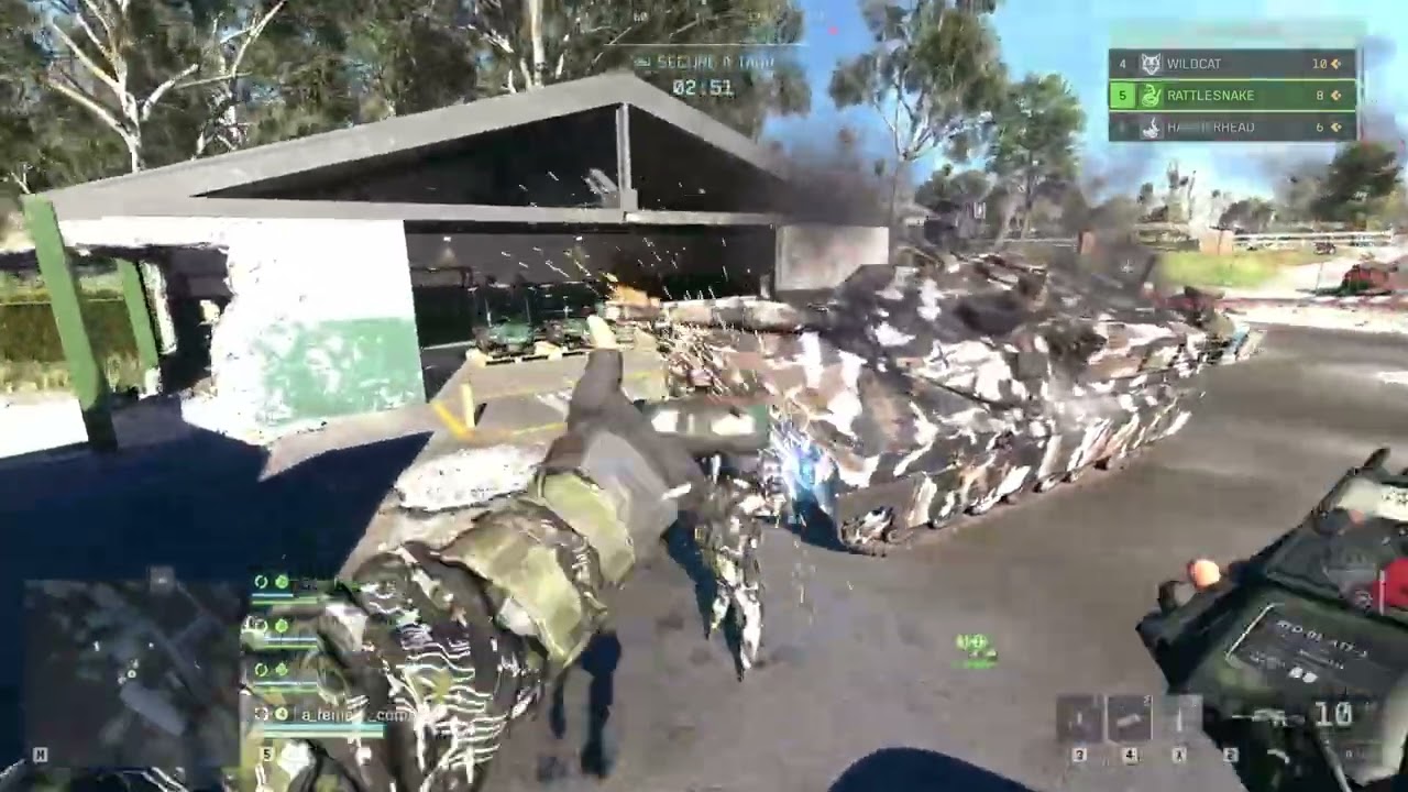 38 year old hot childless single-mom pulls a cod movement in battlefield6