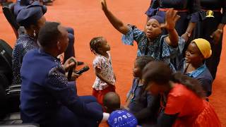 “Ehh eh Na 4,000 they Dash me that day? 😂 them try!” 😂🤣 Funny Life-Changing Testimony at #Dunamis