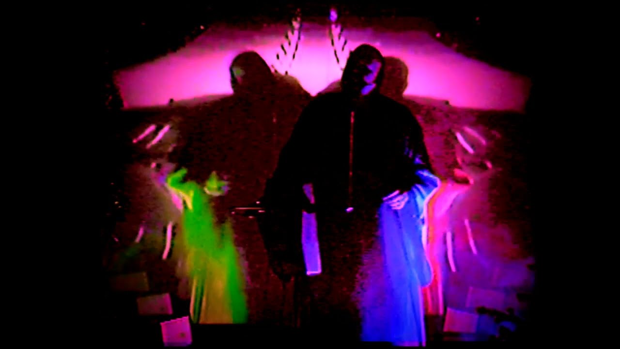 Theremin Man Stephen Hamm live at the Lido in Vancouver BC - Another Planet adlı videoyu YouTube'da izle Theremin Man Stephen Hamm live at the Lido in Vancouver BC - Another Planet adlı videoyu YouTube'da izle