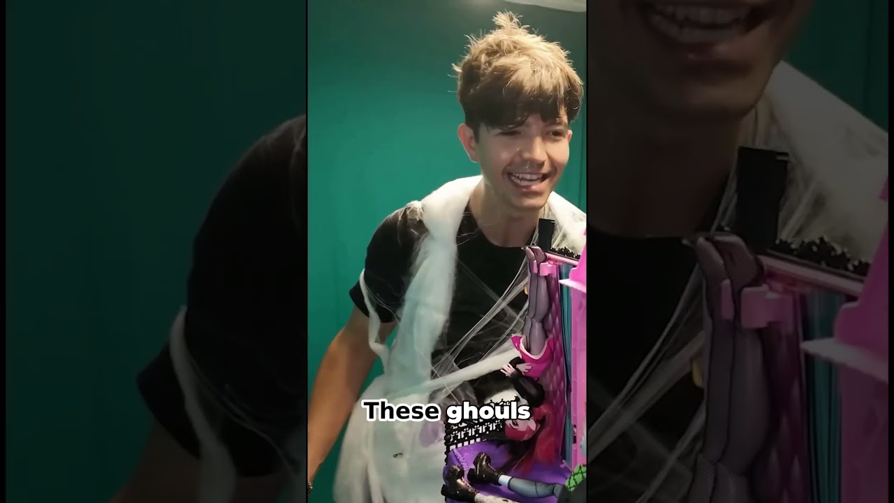 Full vid: I Built 5 ONE COLOR Secret Rooms! on BriannaYT’s YouTube@BriannaYT 