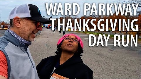 Running the Ward Parkway Thanksgiving Day Run 5K  Holiday Race Recap - E569