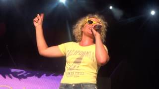 Cam sings "Country Ain't Never Been Pretty" live at PNC Music Pavilion