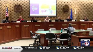 Neenah holds Board of Education election forum as school closure questions swirl