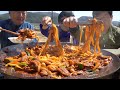 우동사리 넣은 솥뚜껑 오리불고기! (Duck Bulgogi with Udon noodles) 요리&먹방!! - Mukbang eating show