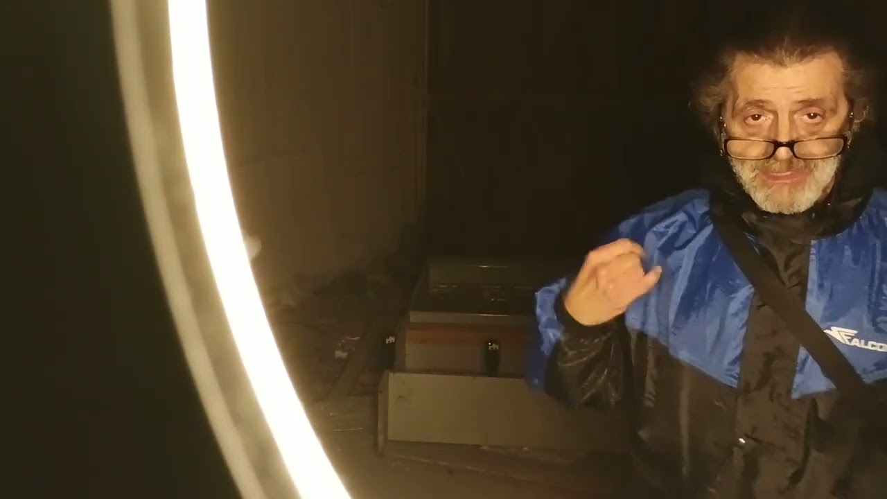 Ένα παράξενο εργοστάσιο με φοβερή ενέργεια ακόμα  ότι έχει σχέση με ξυλεία