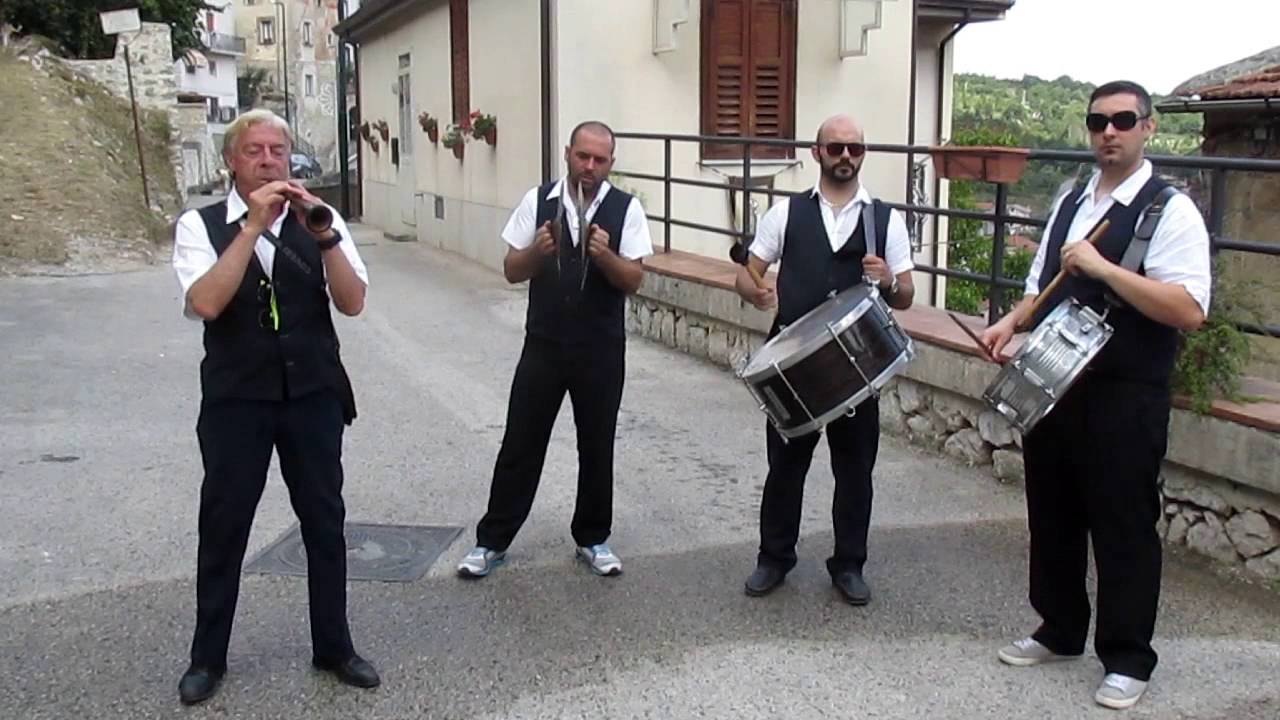 Banda, piccola. ( Serinese )