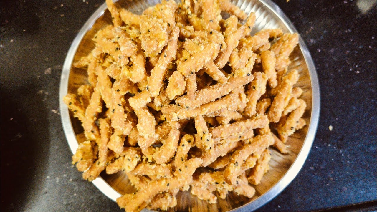 मालवणी खाजा ,khushkhushit, आलाघालून,गावच्या जत्रेत मिळत तसा# सुवर्णा गावडे रेसिपी & vlogs 