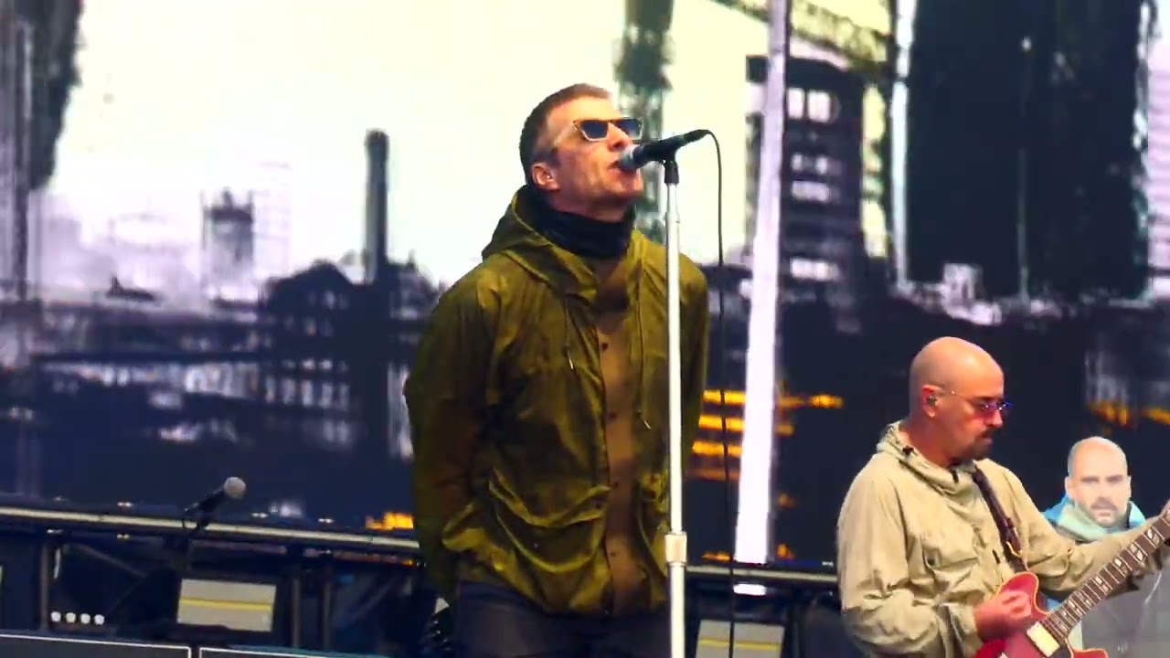 “Live Forever” - Oasis @ Heaton Park, July 12, 2025