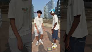 Le But Est De Lire Sur Les Lèvres De Lautre Pour Deviner Le Mot