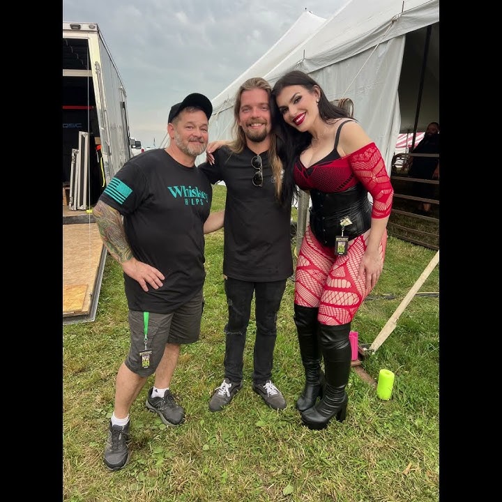 Travel Last year and friends along the way. #evanescence  #rockballads #pitbulldog #rockfest