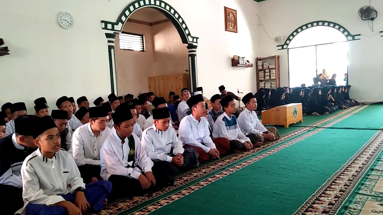 Wisuda Tahfidzul Kutub Ponpes Al Fath