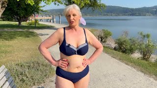 Schwimmen im Bodensee | mit Halterlosen Strümpfen im sportlichen Freizeit Outfit 