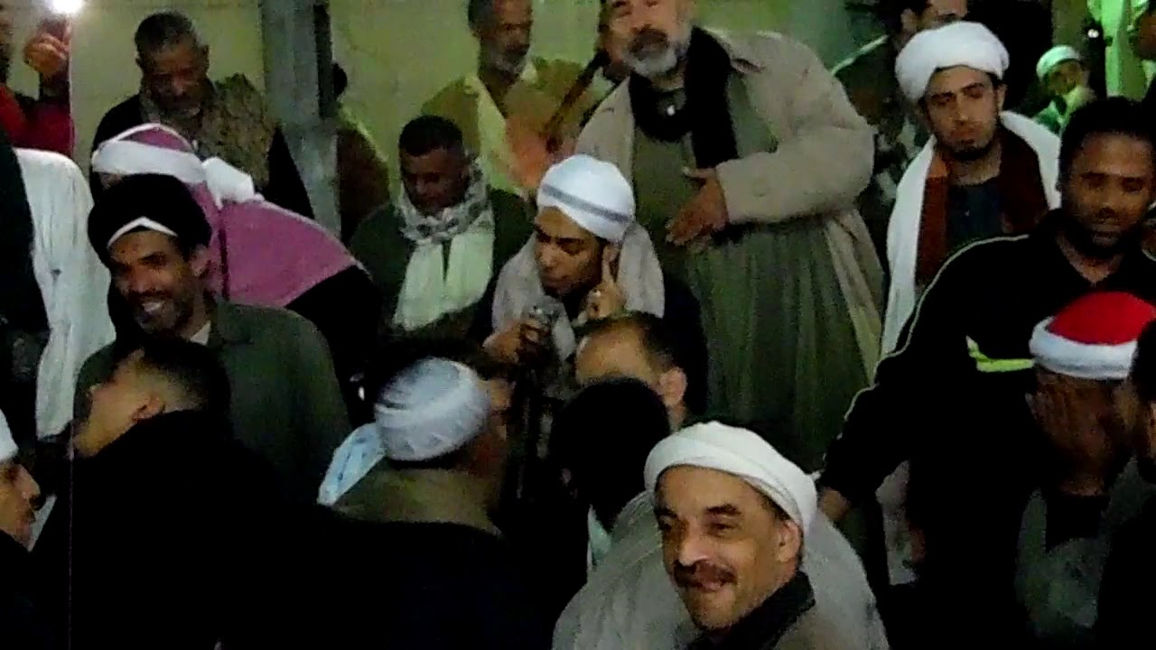 الشيخ محمد حماده في افتتاح مولد سيدى علي زين العبادين بالقاهره امام الباب الجزء الرابع