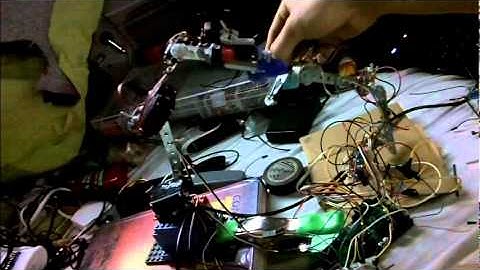 servo robot arm controlled by potentiometers and arduino