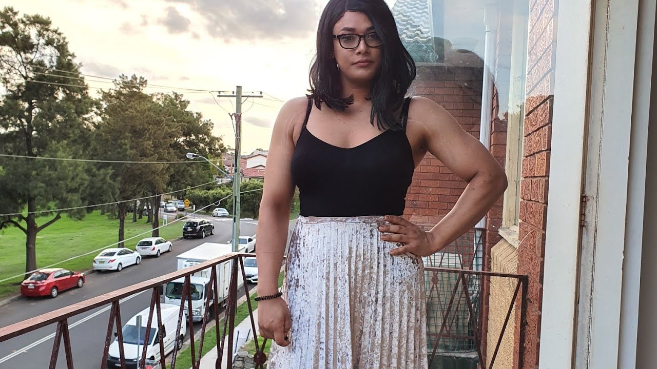 Simple yet feminine outfit for Crossdressers