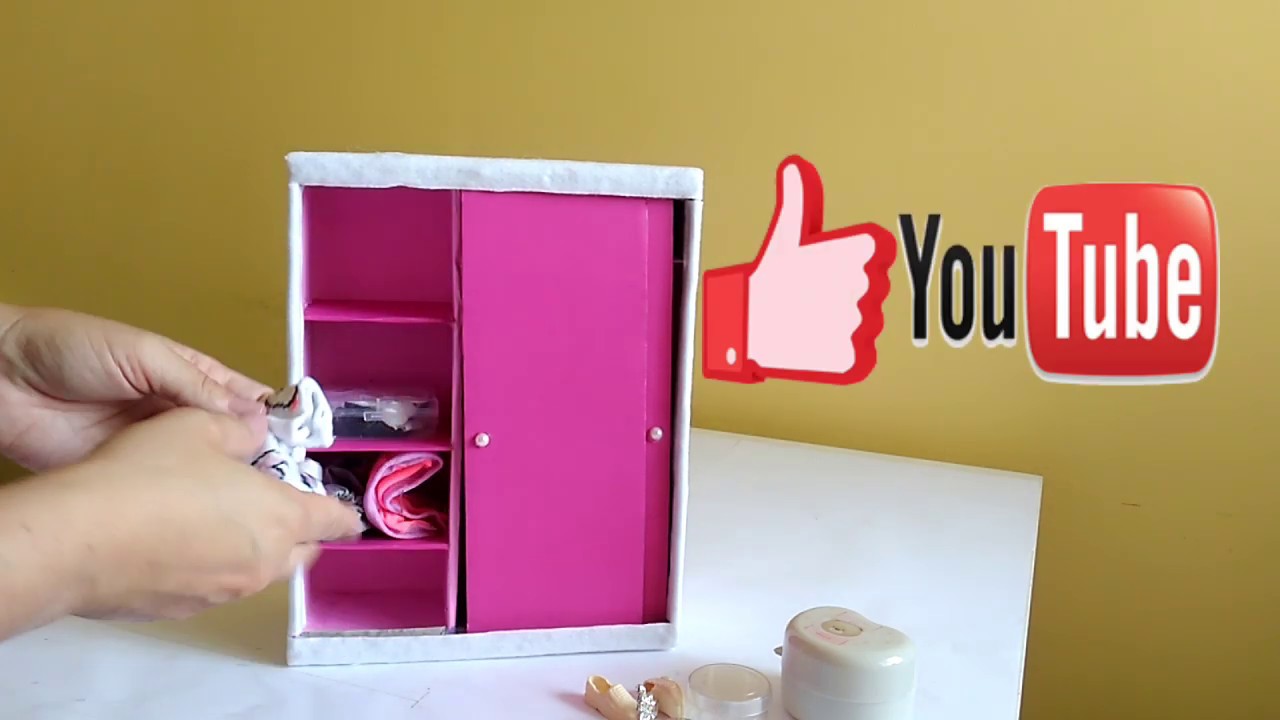 Guarda Roupa com Porta de Correr para BARBIE DIY