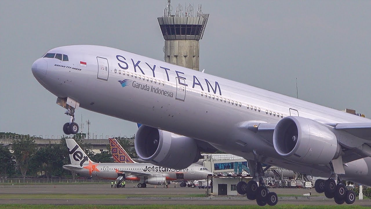 👉🇮🇩60 MENIT Planespotting di Jakarta Soekarno Hatta - Mantab Traficnya✈️