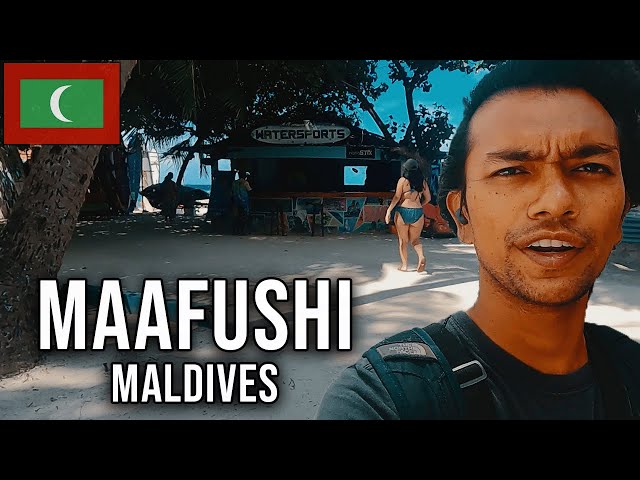 Travel vlog - Walking Through Maafushi , Maldives - 1st Person POV in Local Island 🇲🇻