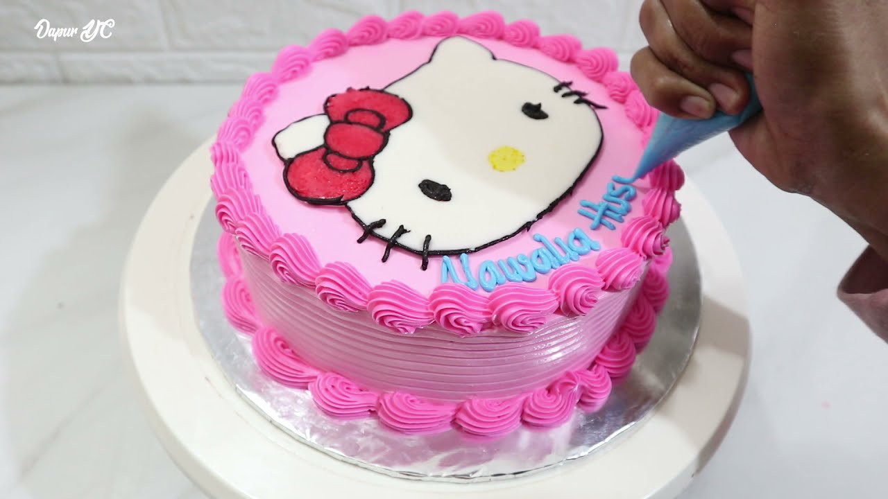 kue ulang tahun hello kitty tertinggi 😁 yg pernah di buat 😎