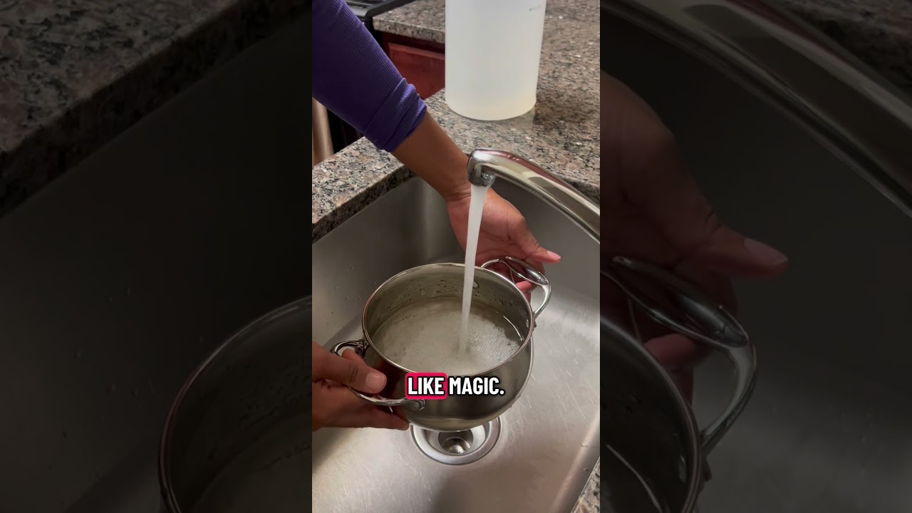 This Vinegar Hack Makes Your House Smell Like a Luxury Hotel (No Toxins!) 