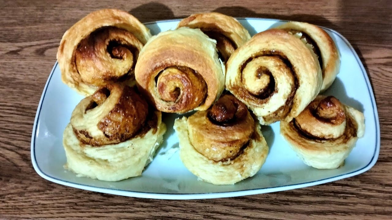 Cinnamon roll / Roti gulung kayu manis - YouTube