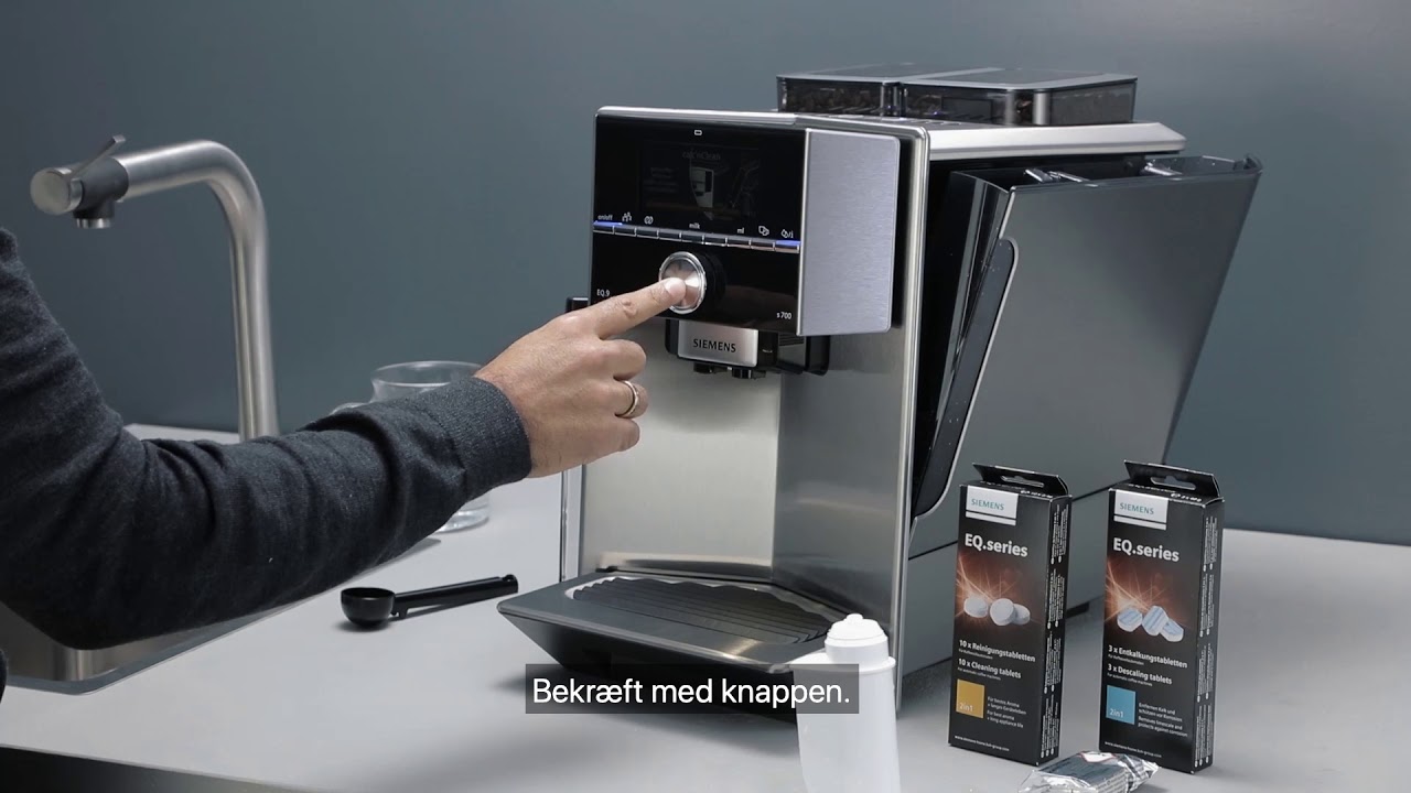 Afkalk og rengør EQ.9 plus espressomaskine med Calc'nClean - YouTube