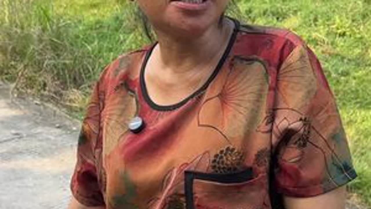 七婶看到我们生意越来越好了，就想着捣乱，终于遭收拾了。#我的乡村生活 #地方特色美食 #腊板鹅