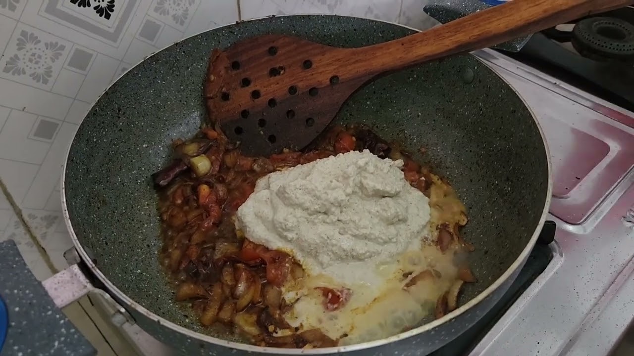 Chingri posto (parwan cooking with poppy seeds)