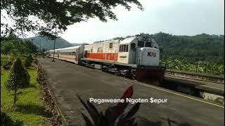 KA 282 BENGAWAN berhenti di stasiun Kebasen