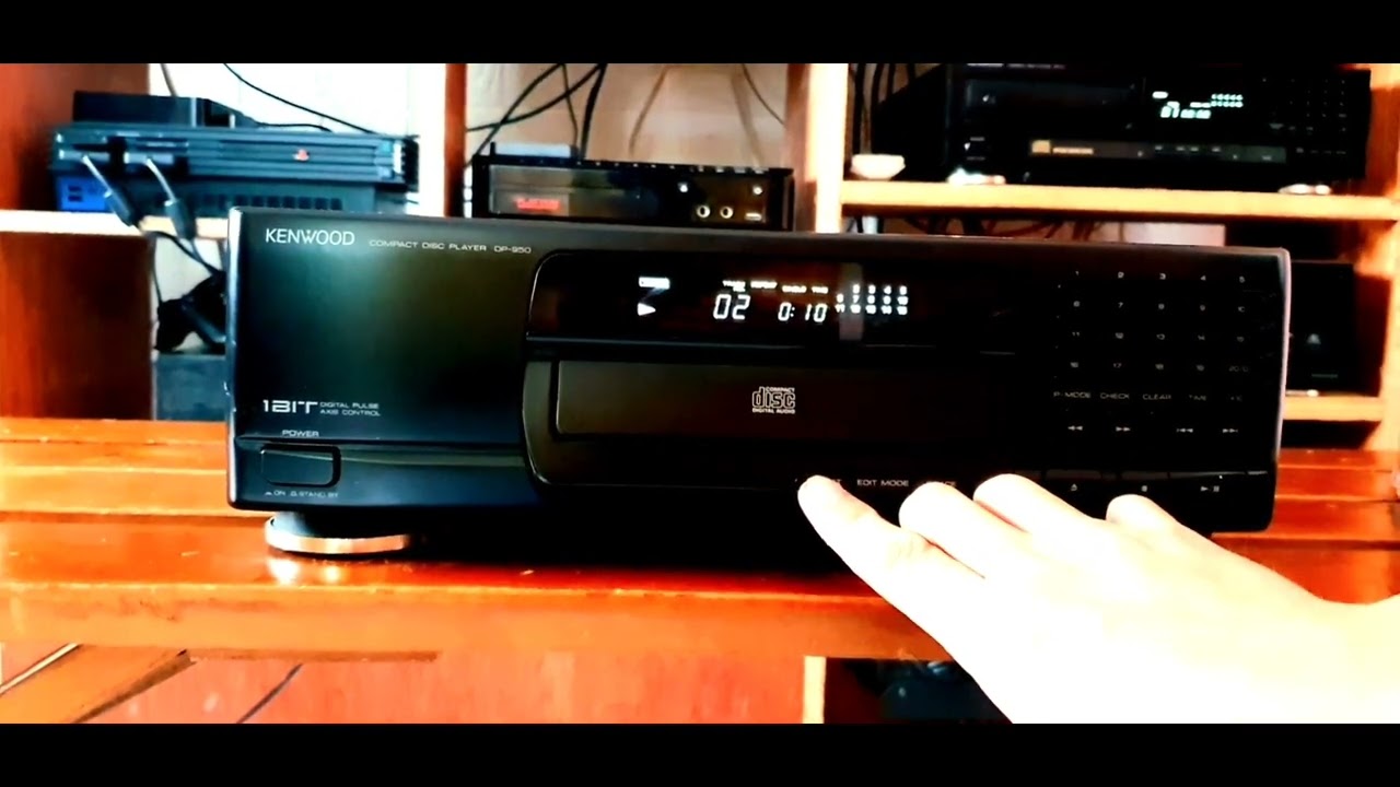 Kenwood DP-950 Compact Disc Player - YouTube