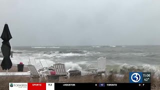 Wind and rain ramping up along the shoreline Wednesday night