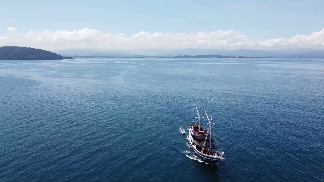 Sailing out to South China Sea - dji drone cinematic footage