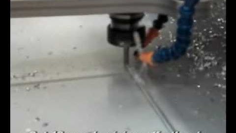 Tekcel Routers cutting Aluminium.mp4