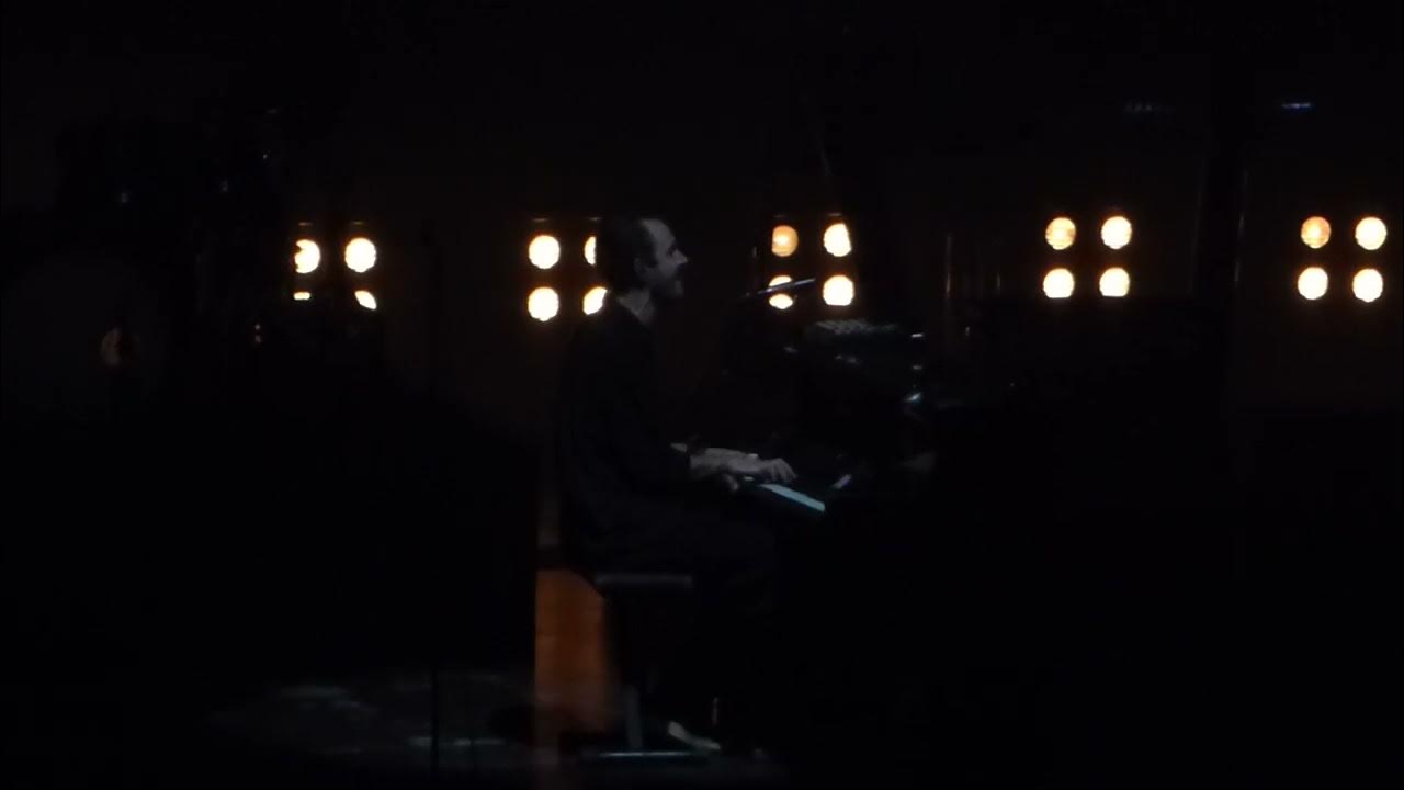 Editors No Sound but the Wind (Tom Solo Acoustic) Forest National 261022 Full HD YouTube