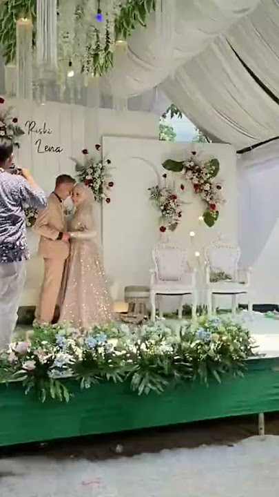 Iye iye cieee deket deketan 😭 pengantin di resein bocil 😂 #shorts