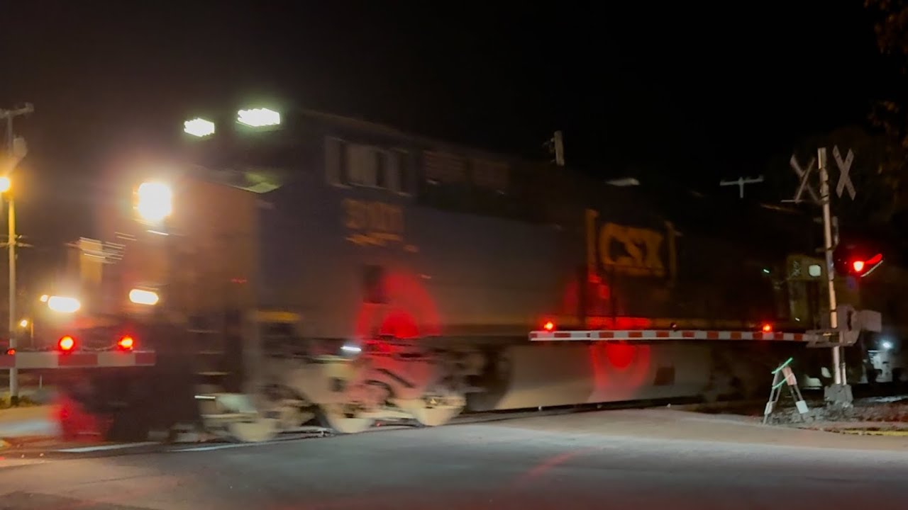 CSX Autorack Train Heading Northbound at Night. - YouTube