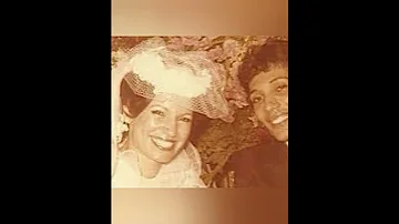 معقول الجميله مشيرة اسماعيل اتجوزت مرة واحده وابنتها اسمها مشيرة اخدت جمال صوت ابوها الفنان الكبير 
