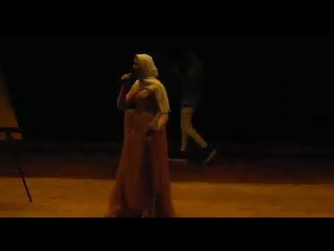 الشاعره منة احمد 