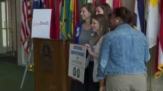 Dallas Mayor gives recognition to Americorp and Senior Corps