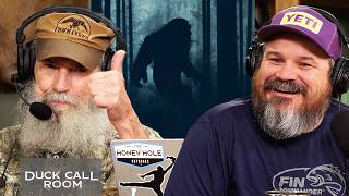 Uncle Si Came Face-to-Face With a Baby Bigfoot | Duck Call Room #532