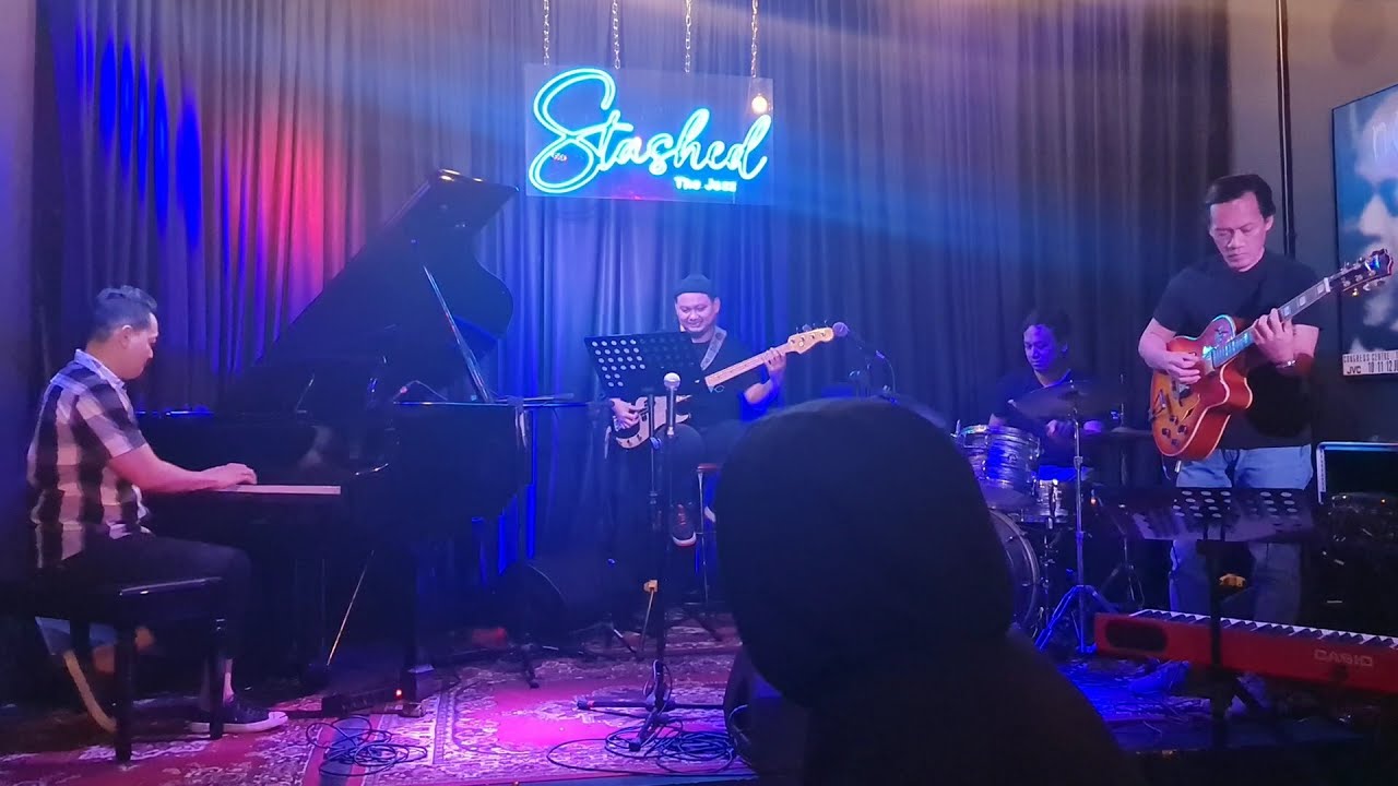 Sudden Jazz Jam Session, Live at Stashed The Jazz, Kemang - YouTube