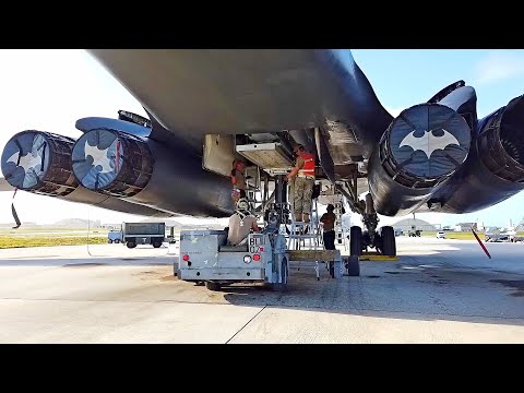 Batplane Сверхзвуковые бомбардировщики B-1B Lancer ВВС США