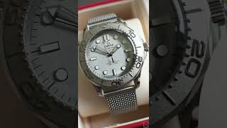 Какие Omega выбрать? Серые или чёрные?