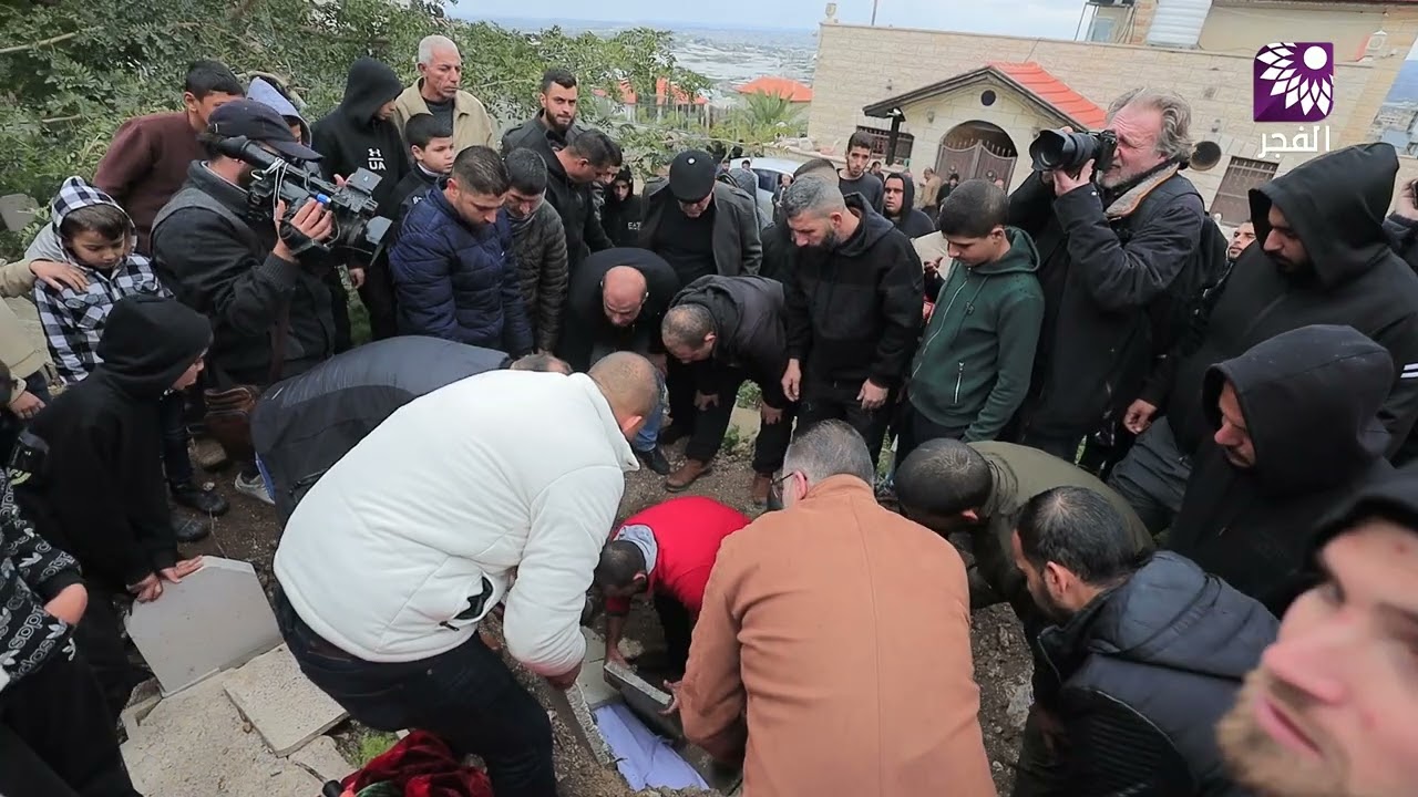 تشييع جثمان الشهيد أحمد عواد في دير الغصون شمال طولكرم