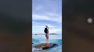 Girl in bikini 👙 Yoga trends #tiktokchallenge #bigbank #short #flexibility #body #jackochallenge