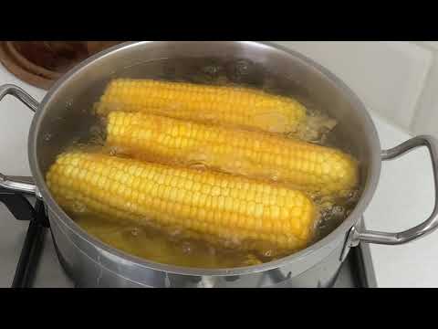 Video: Wie viel Maiskolben in einem Topf mit der Zeit kochen?